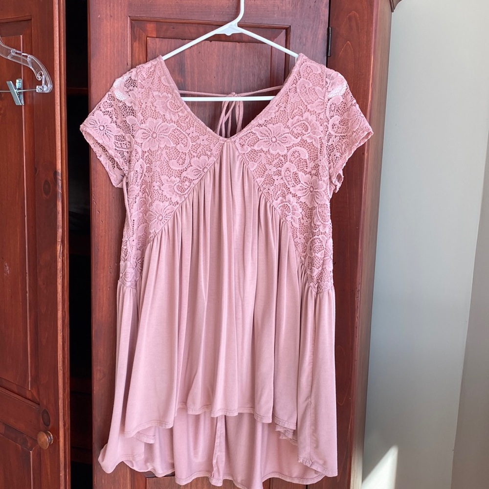 Pink shirt, size medium